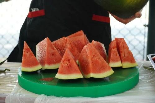 学校吃的瓜,揭秘校园里的那些“秘密”美食